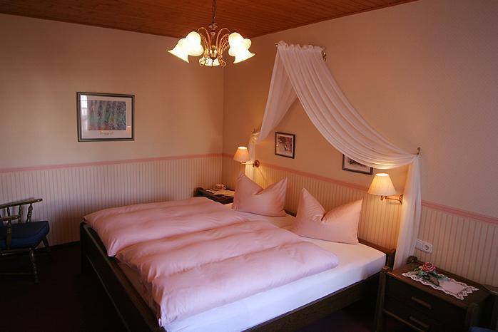 Bed and Breakfast Alte Weinstuben Steinfelder Hof Garni Ellenz-Poltersdorf Zimmer foto