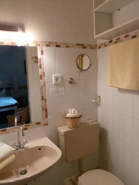 Bed and Breakfast Alte Weinstuben Steinfelder Hof Garni Ellenz-Poltersdorf Zimmer foto