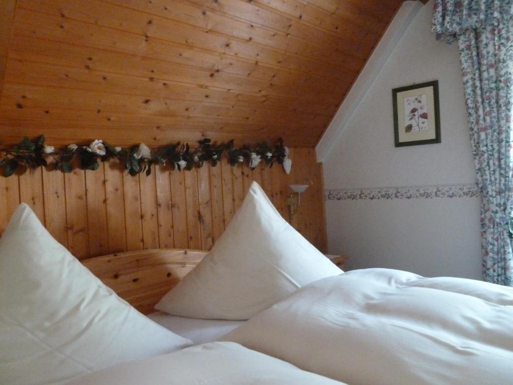 Bed and Breakfast Alte Weinstuben Steinfelder Hof Garni Ellenz-Poltersdorf Zimmer foto